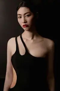 Captivating SUNNY in YiTuYu Vol.8657: An Alluring Art Language Collection-15