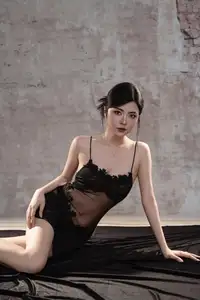 Discover Alluring Beauty in a Captivating Portrait. Her Gaze Will Enchant Every Eye.-3