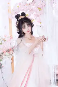 YiTuYu Vol.8628: Enchanting Ethereal Beauty of Qi Luo Sheng De Xiao Su Su in Traditional Hanfu-23