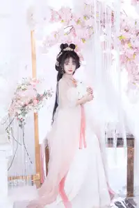 YiTuYu Vol.8628: Enchanting Ethereal Beauty of Qi Luo Sheng De Xiao Su Su in Traditional Hanfu-12