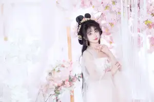 YiTuYu Vol.8628: Enchanting Ethereal Beauty of Qi Luo Sheng De Xiao Su Su in Traditional Hanfu-11