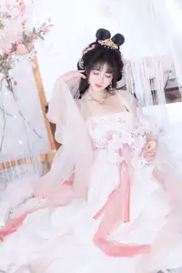 YiTuYu Vol.8628: Enchanting Ethereal Beauty of Qi Luo Sheng De Xiao Su Su in Traditional Hanfu-6