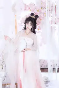 YiTuYu Vol.8628: Enchanting Ethereal Beauty of Qi Luo Sheng De Xiao Su Su in Traditional Hanfu-0