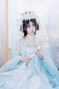 YiTuYu Vol.8652: Discover Xiao Su Su's Ethereal Beauty in Traditional Costume-10