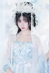 YiTuYu Vol.8652: Discover Xiao Su Su's Ethereal Beauty in Traditional Costume-17