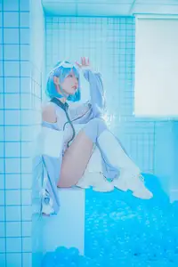 Captivating Cosplay: Coser Ely_eee ElyEE presents "Clear Blue Drift" – A mesmerizing blue fantasy-1