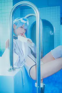 Captivating Cosplay: Coser Ely_eee ElyEE presents "Clear Blue Drift" – A mesmerizing blue fantasy-24