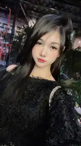 Elegant Girl Portrait: Captivating Asian Beauty, Refined Fashion Style-0