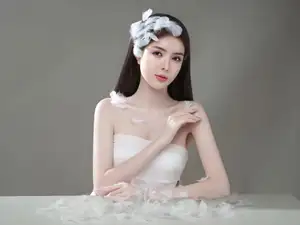 Lilly Luta's 'Living Doll' Close-Up Beauty: Pure Charm That Captivates!-10