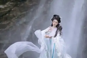 YiTuYu Vol.8709: Chi Yan Zai Zhe Li - Ethereal Beauty of a Wuxia Legend-2
