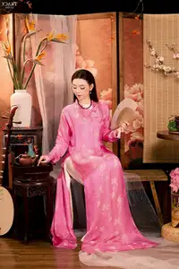 Quynh Kool's Sweet Beauty: Graceful in Traditional Ao Dai-6