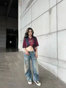 Thai Showbiz Star Prang Kannarun Flaunts Stunning Figure in Barcelona Jersey-9