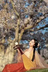 Jian Ying Tao Nai: Elegant Asian Muse Amidst Spring Blossoms - YiTuYu Art Language Vol.8617-23