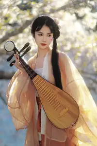 Jian Ying Tao Nai: Elegant Asian Muse Amidst Spring Blossoms - YiTuYu Art Language Vol.8617-5