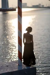 YiTuYu Vol.8671: Duo Duo – Graceful Charm and Pensive Moments in Nature-10