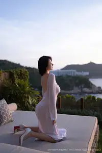 An Ran's Elegant White Dress XiuRen No.10747 Captivating Serenity in Natural Light.-25