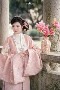Pink Grace - Captivating Elegant Asian Traditional Beauty-16