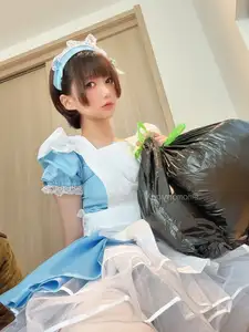 Coser NAGISA: Captivating Maid Cosplay in Exclusive Part04 Collection - Discover Her Enchanting Beauty-5