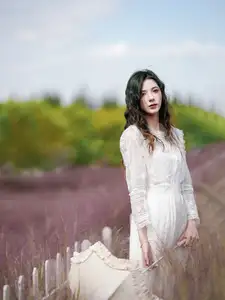 Enyyyn's Dreamy Escape in a Pink Grass Field – YiTuYu Vol.8630-11