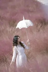 Enyyyn's Dreamy Escape in a Pink Grass Field – YiTuYu Vol.8630-1