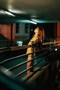 YiTuYu Vol.8618: Bu Chi Zao Fan Hui Gua's Chic Urban Night Style-12