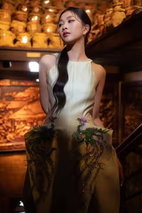 VGU No.4: Alluring Asian Beauty, Captivating Aura in a Classic Pottery Setting-4