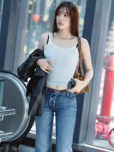 Miss Tieu Vy: Vietnamese Beauty Dominates 'Tram Ty' Trend, Stunning Visuals Go Viral!-7