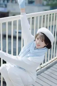 Discover YiTuYu Vol.8625: Yu Pao Pao's Gentle Charm in Warm Winter Sun-8