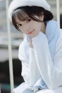 Discover YiTuYu Vol.8625: Yu Pao Pao's Gentle Charm in Warm Winter Sun-10