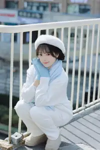 Discover YiTuYu Vol.8625: Yu Pao Pao's Gentle Charm in Warm Winter Sun-11