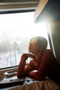 YiTuYu Vol.8622 He Zi: A Muse Bathed in Dreamy Golden Light-10