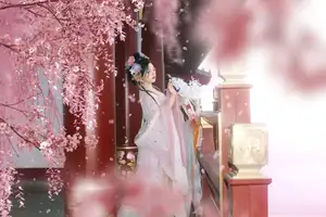 Discover Qi Qi's Ethereal Beauty: Hanfu under Cherry Blossoms. YiTuYu Art Language Vol.8650 Collection.-7