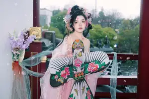 Discover Qi Qi's Ethereal Beauty: Hanfu under Cherry Blossoms. YiTuYu Art Language Vol.8650 Collection.-11