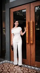 Phan Minh Huyen: Elegant Fashion Highlighting Radiant Beauty-7