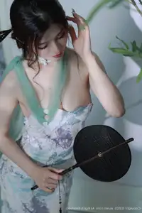 XiuRen No.10694 A Yi Sha: Captivating Oriental Elegance in a Stunning Dress-45