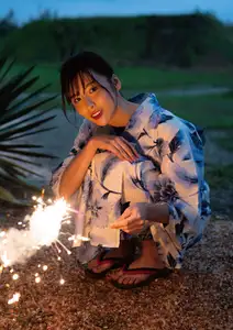 Natsuki Sena Enchanting: Captivating Tamayura Moments Amidst Lush Green Nature-8