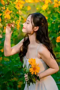 Discover Endless Beauty: Magical Sunrise over a Serene Lake Amidst Majestic Mountains – An Ideal Retreat for the Soul-3