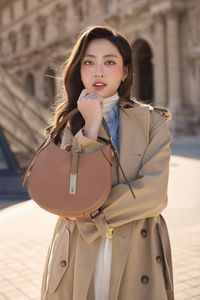 Elegant Paris Style: Woman in Trench Coat at the Louvre-5
