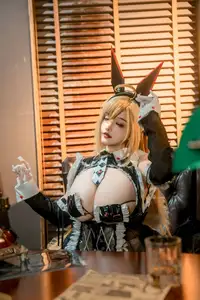 Coser Huya Gu A Zha as Jowa Yus Maid from Crossfire: Irresistible Charm-15