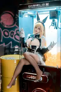 Coser Huya Gu A Zha as Jowa Yus Maid from Crossfire: Irresistible Charm-14