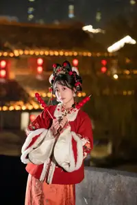 YiTuYu Art Language Vol.8565 Xiao He: Captivating Hanfu Elegance & Traditional Charm for Lunar New Year-22