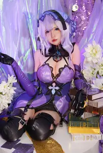 Discover the Ethereal Beauty of Black Swan Honkai Star Rail by Enchanting Coser Potato Godzilla-4