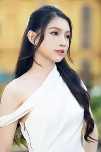 Irresistible Charm of a Miss World Vietnam 2025 Contestant's Youthful Purity-5
