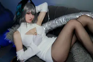 Coser Yamasaki Reina as Aknetz Holhaia Part01: Elegant Charm in a Unique Outfit-18