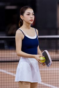 Nhat Le Shines on Pickleball Court, Elevating Beauty with Captivating Athletic Style.-6