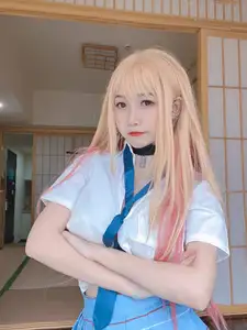 Captivating Kitagawa Marin Cosplay by 不呆猫: Your Favorite Waifu Comes to Life!-10