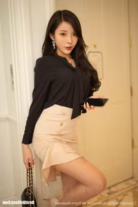 XiuRen No.2245 Chen Xiao Miao: Elegant Style & Captivating Fashion-3