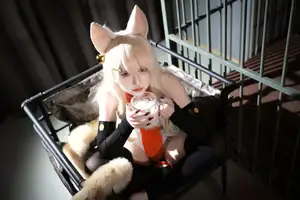 Coser G44: The Enigmatic Charm of Esper Girl Alice (Code 24P)-3