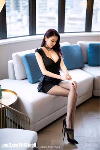 XiuRen No.2241 Yang Chen Chen: Discover the Captivating Charm of a Chinese Model-8