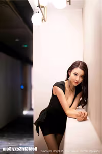 XiuRen No.2241 Yang Chen Chen: Discover the Captivating Charm of a Chinese Model-25